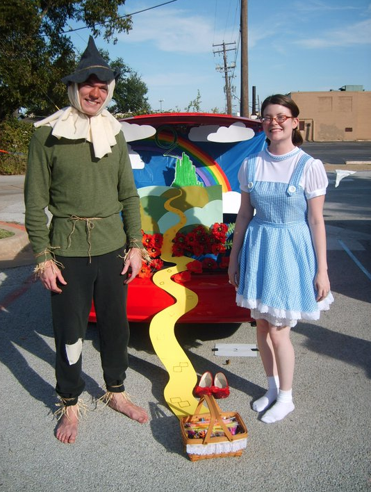 DIY Dorothy Costume  Fun and Easy Costume