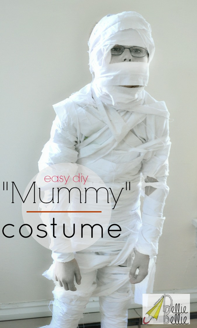 DIY mummy costume